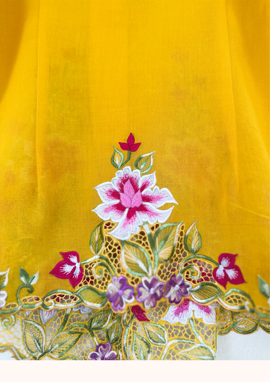 (S) Yellow Kebaya