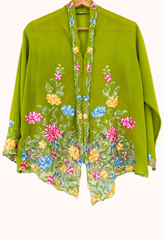 (XL) Light Green Kebaya