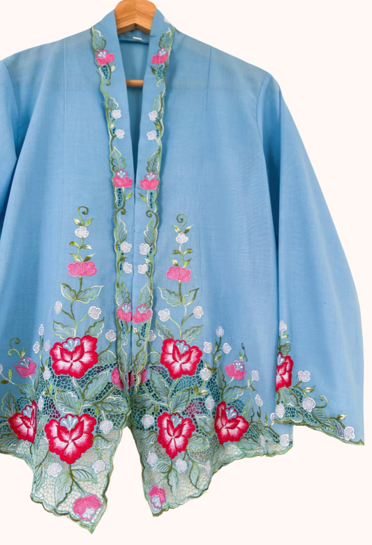 (XL) Light Blue Kebaya