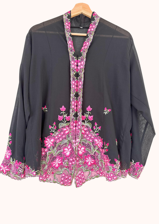 (2XL) Black with pink Kebaya