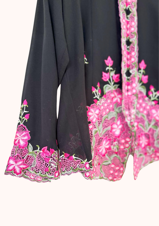 (2XL) Black with pink Kebaya