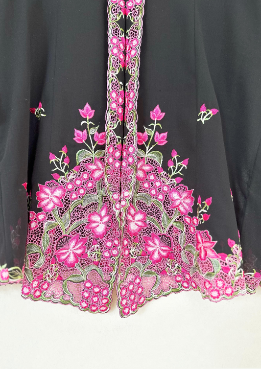 (2XL) Black with pink Kebaya