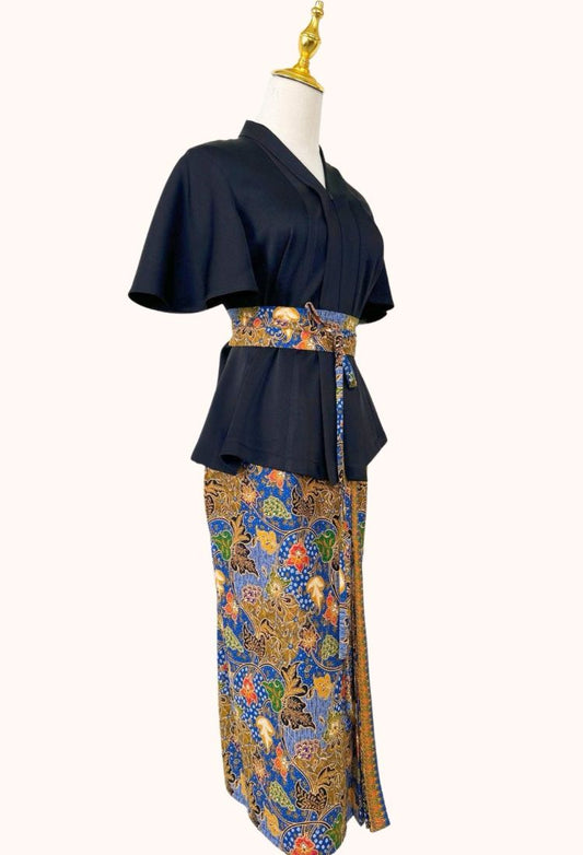 Kebaya style batik Top and Skirt