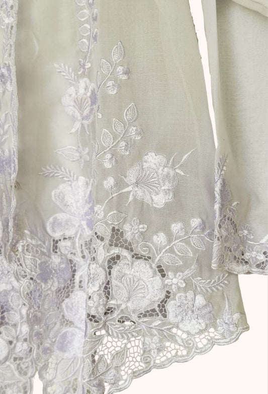 (M) White Kebaya