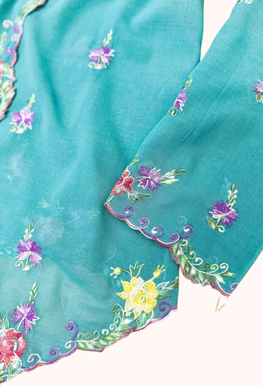 (L) Turquoise Green Kebaya