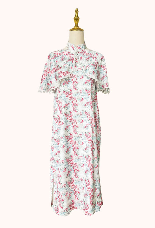 Halter Neck Cheongsam with Cape