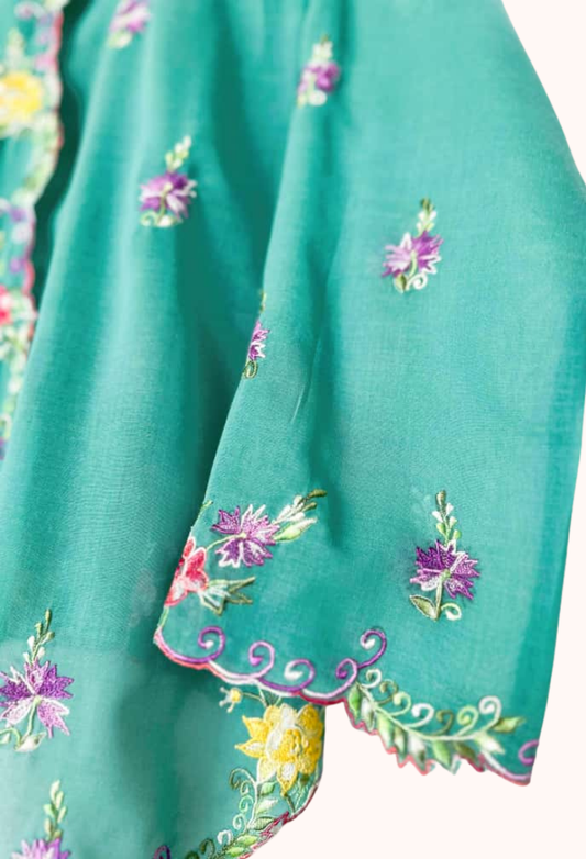 (L) Turquoise Green Kebaya