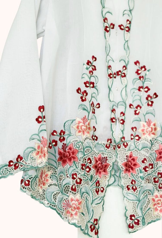 (S) White Kebaya
