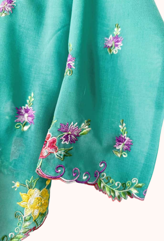 (L) Turquoise Green Kebaya