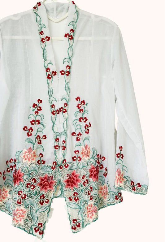 (S) White Kebaya